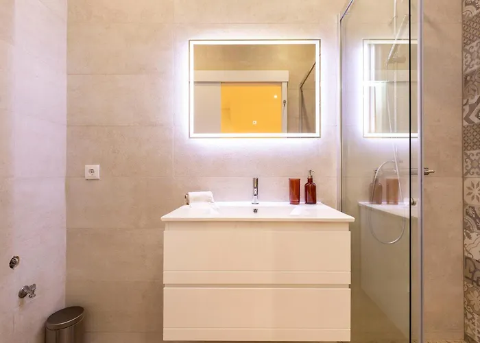 Classy Belas Artes Porto